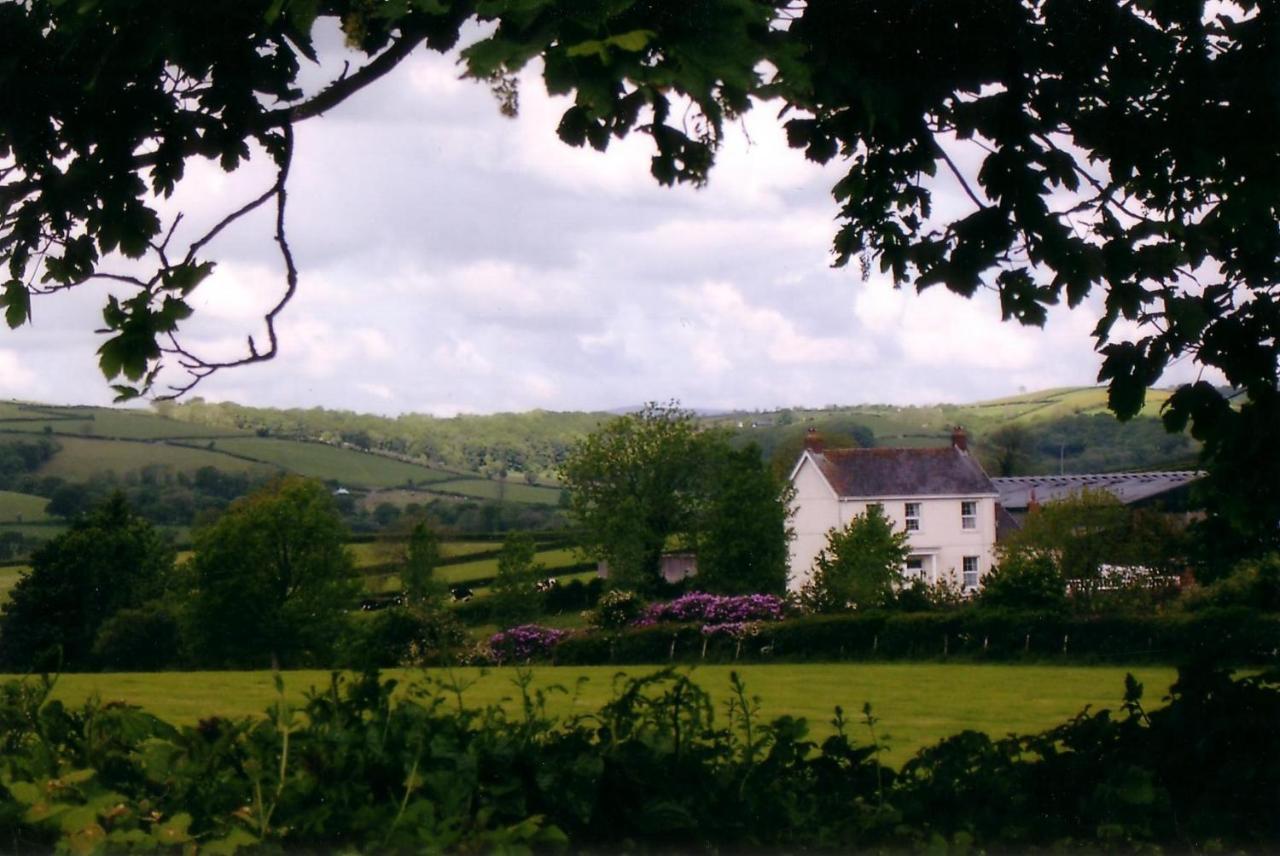 Glascoed Farmhouse Carmarthen Exterior foto
